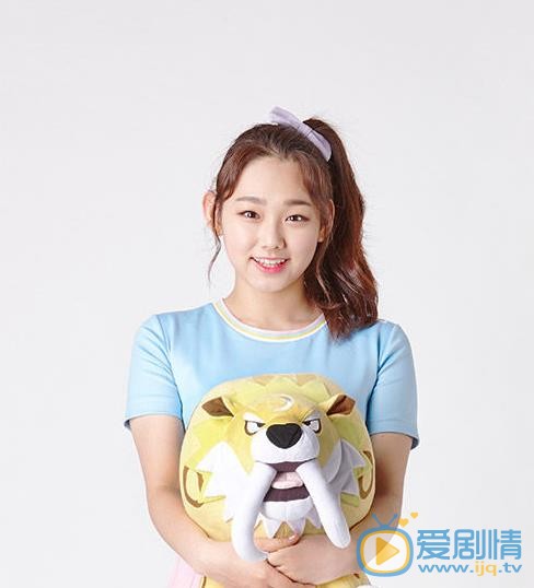 康美娜早期照 康美娜高清写真_康美娜高清剧照