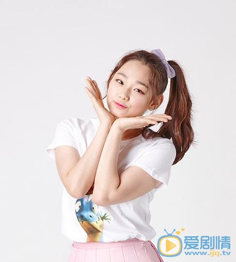 康美娜早期照 康美娜高清写真_康美娜高清剧照