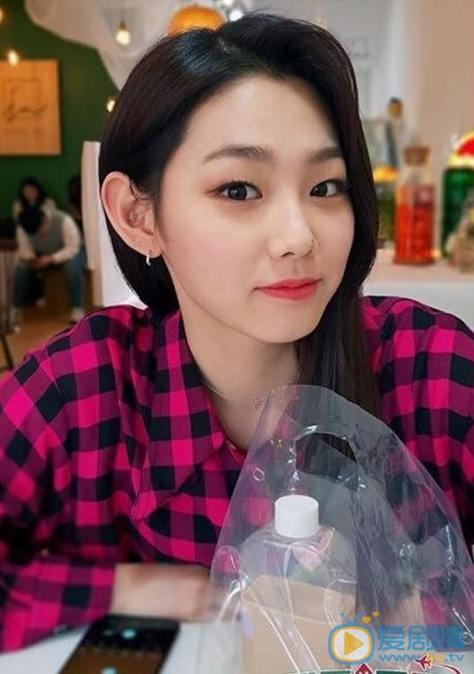 康美娜生活照 康美娜高清写真_康美娜高清剧照