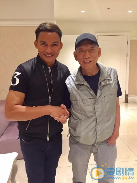 托尼·贾与人合照 托尼·贾高清写真_托尼·贾高清剧照