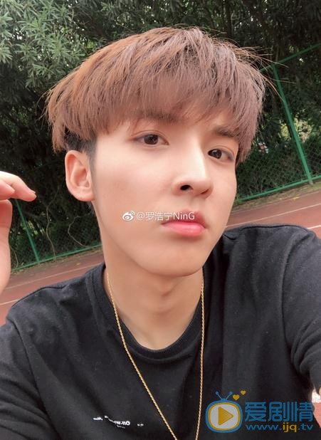 罗浩宁生活照 罗浩宁高清写真_罗浩宁高清剧照