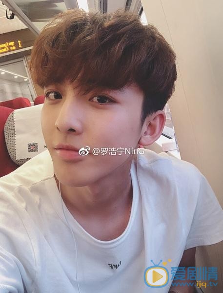 罗浩宁生活照 罗浩宁高清写真_罗浩宁高清剧照