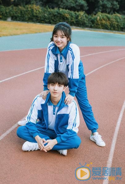 罗浩宁制服写真 罗浩宁高清写真_罗浩宁高清剧照