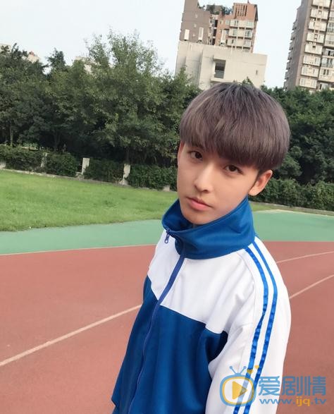 罗浩宁制服写真 罗浩宁高清写真_罗浩宁高清剧照