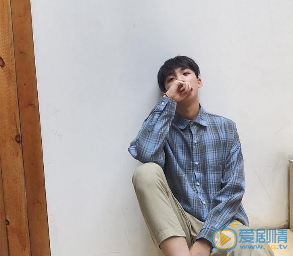 罗浩宁街拍写真 罗浩宁高清写真_罗浩宁高清剧照