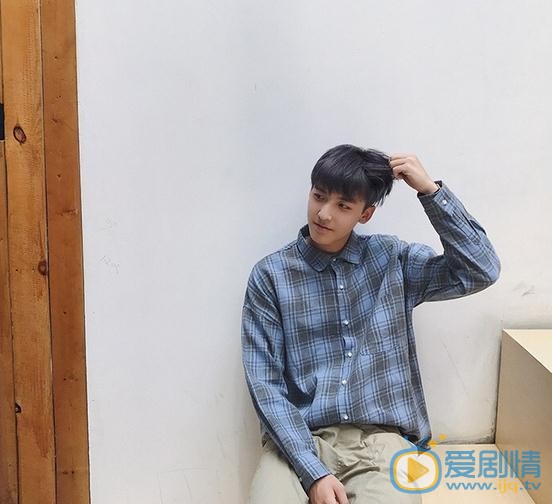 罗浩宁街拍写真 罗浩宁高清写真_罗浩宁高清剧照