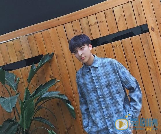 罗浩宁街拍写真 罗浩宁高清写真_罗浩宁高清剧照