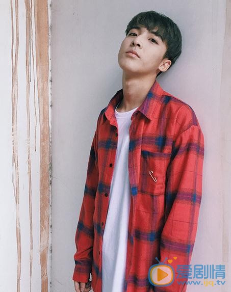 罗浩宁街拍写真 罗浩宁高清写真_罗浩宁高清剧照