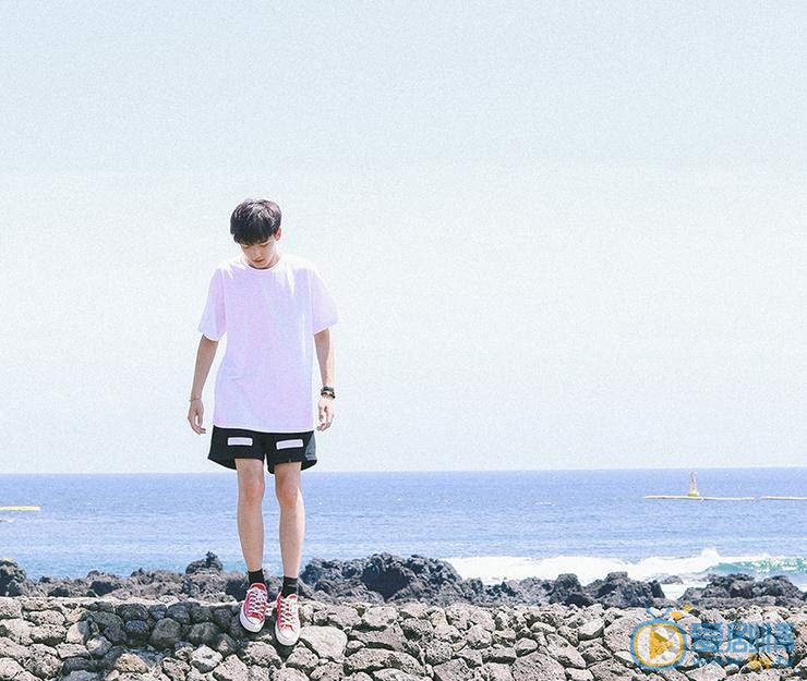 罗浩宁海边写真 罗浩宁高清写真_罗浩宁高清剧照