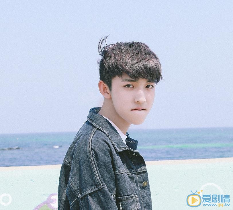 罗浩宁海边写真 罗浩宁高清写真_罗浩宁高清剧照