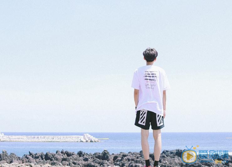 罗浩宁海边写真 罗浩宁高清写真_罗浩宁高清剧照