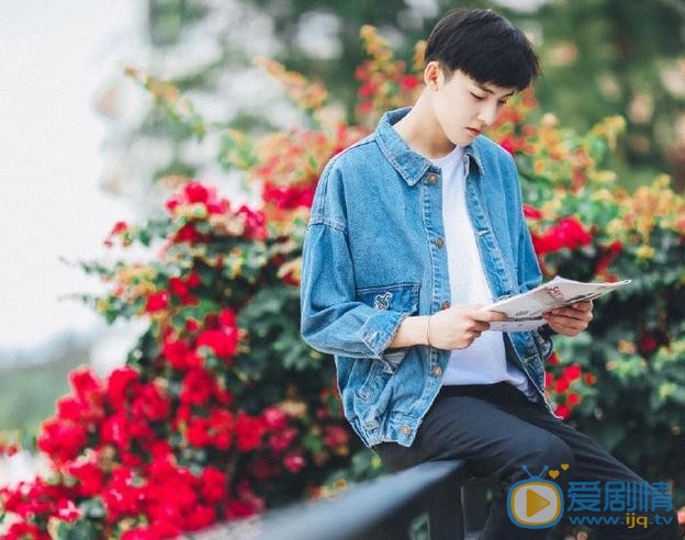 罗浩宁街拍写真 罗浩宁高清写真_罗浩宁高清剧照