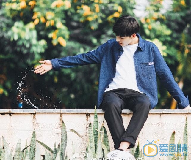 罗浩宁街拍写真 罗浩宁高清写真_罗浩宁高清剧照