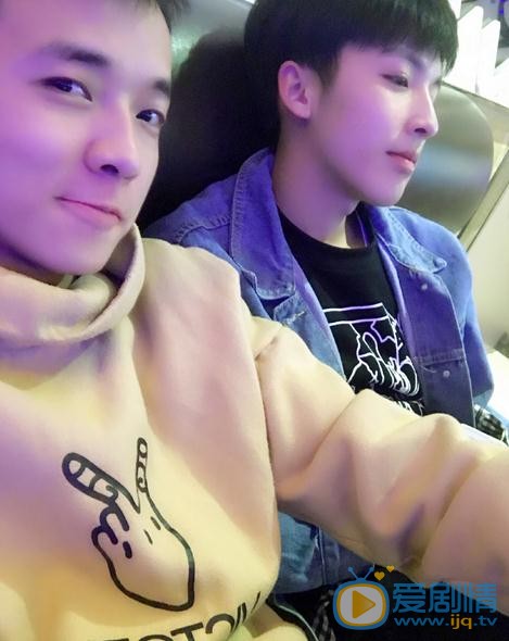 罗浩宁与人合照 罗浩宁高清写真_罗浩宁高清剧照