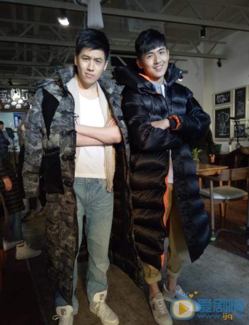 王小天与他人合照 王小天高清写真_王小天高清剧照