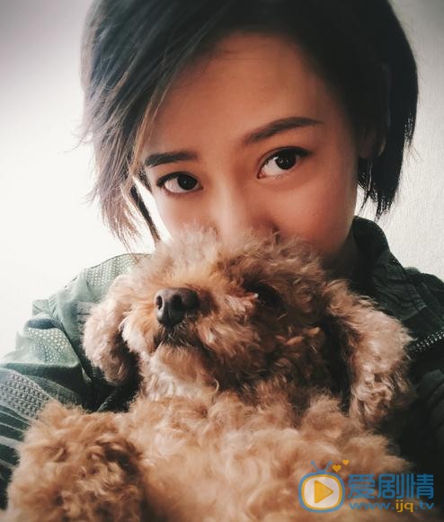 董钒生活照 董钒高清写真_董钒高清剧照