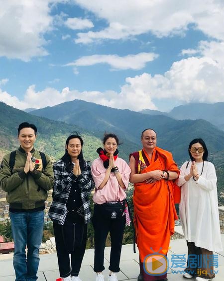 袁咏仪与人合照 袁咏仪高清写真_袁咏仪高清剧照