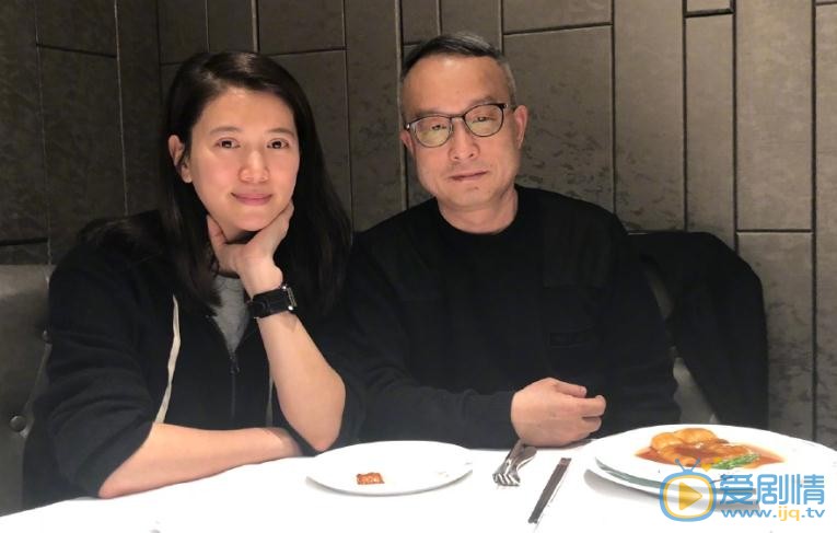 袁咏仪与人合照 袁咏仪高清写真_袁咏仪高清剧照