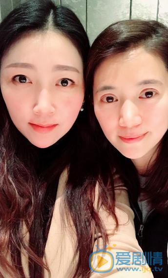 袁咏仪与人合照 袁咏仪高清写真_袁咏仪高清剧照