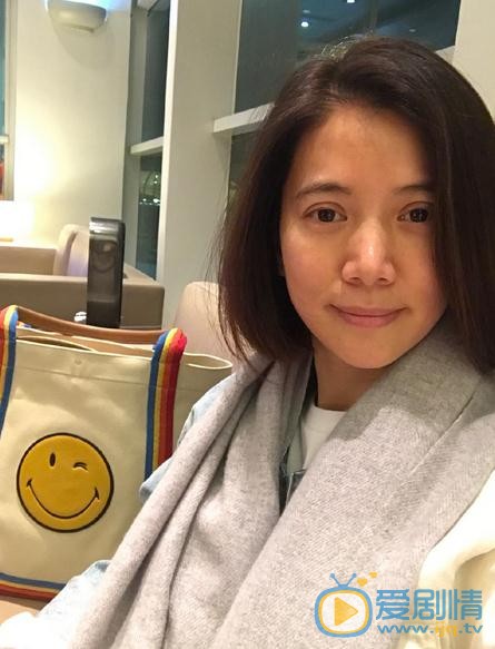 袁咏仪与人合照 袁咏仪高清写真_袁咏仪高清剧照