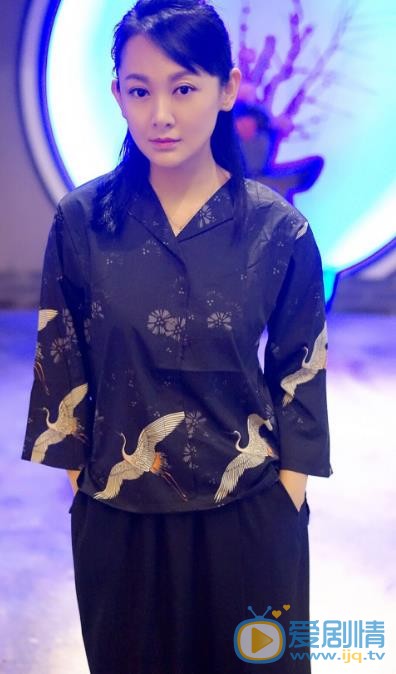 张咏棋街拍大片 张咏棋高清写真_张咏棋高清剧照