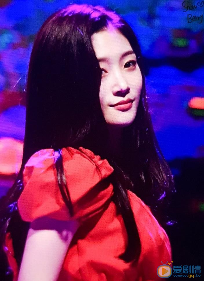 郑采妍演唱会现场照 郑采妍高清写真_郑采妍高清剧照