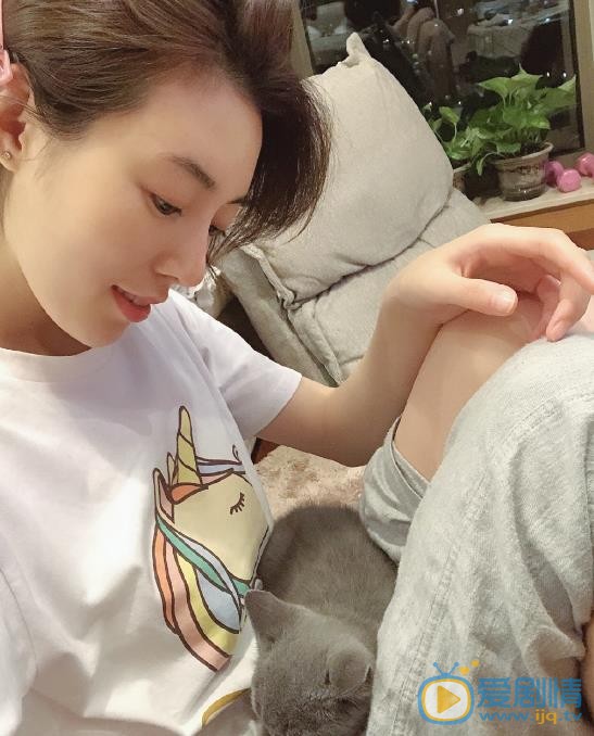 何美璇素颜生活照 何美璇高清写真_何美璇高清剧照