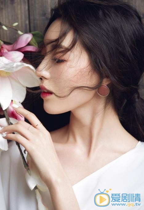 何美璇时尚写真 何美璇高清写真_何美璇高清剧照