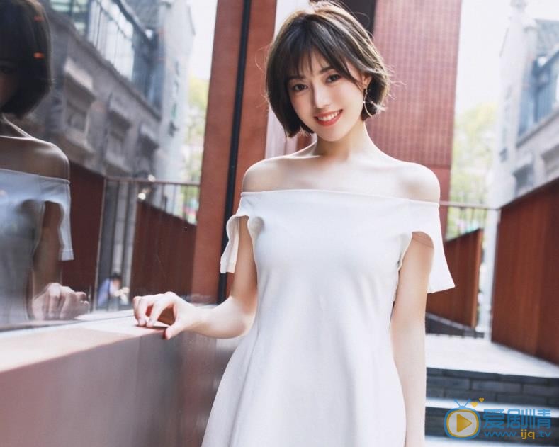 何美璇街拍大片 何美璇高清写真_何美璇高清剧照