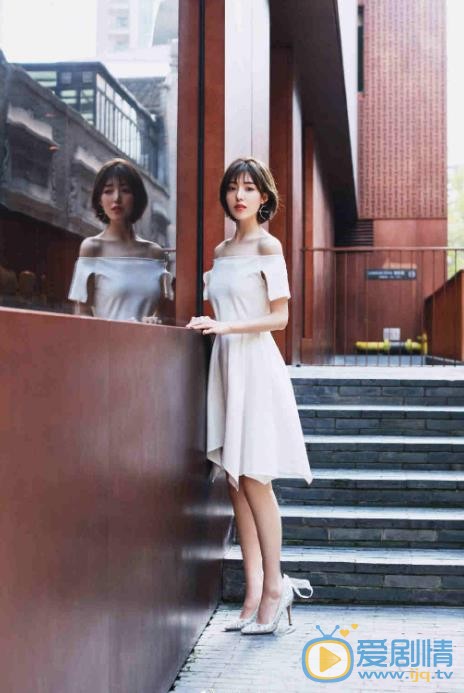 何美璇街拍大片 何美璇高清写真_何美璇高清剧照