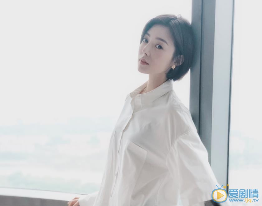 何美璇街拍大片 何美璇高清写真_何美璇高清剧照