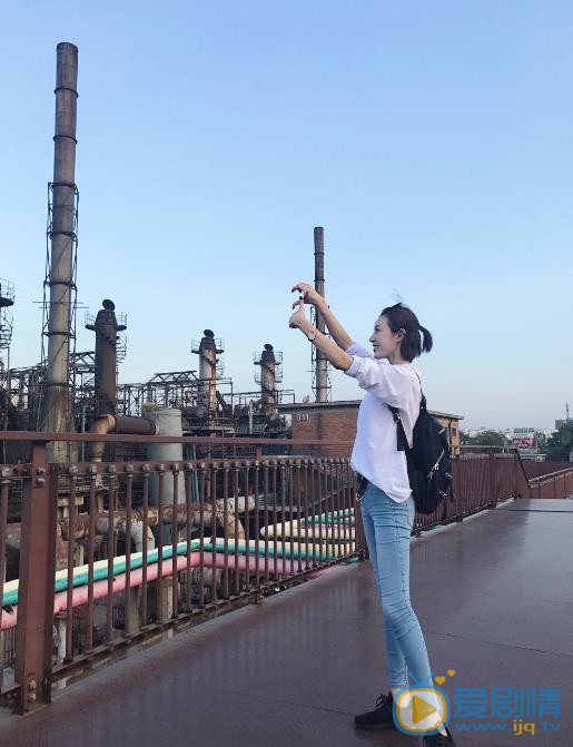 何美璇户外旅行 何美璇高清写真_何美璇高清剧照