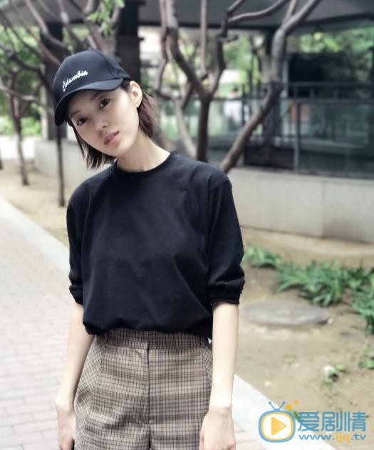 何美璇街拍大片 何美璇高清写真_何美璇高清剧照