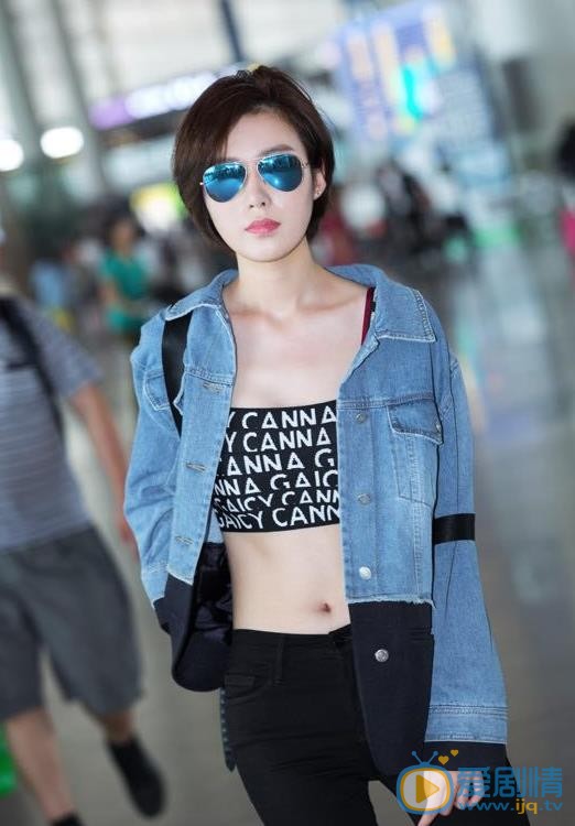 何美璇街拍大片 何美璇高清写真_何美璇高清剧照