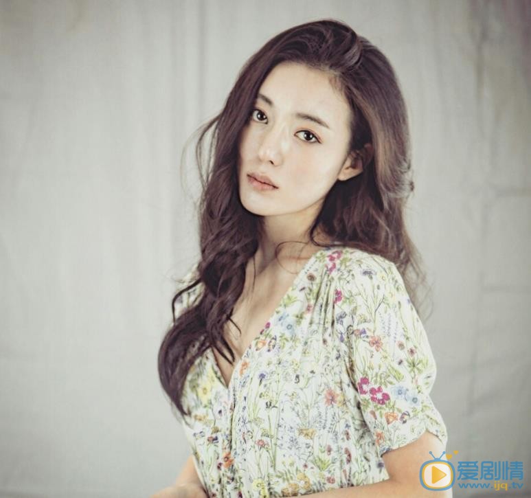 何美璇时尚写真 何美璇高清写真_何美璇高清剧照
