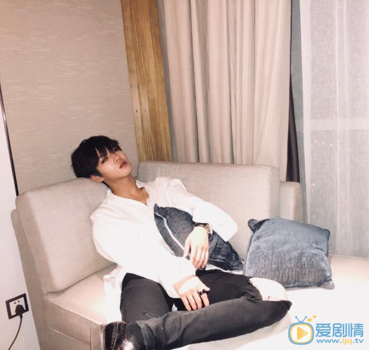 李希侃生活照 李希侃高清写真_李希侃高清剧照