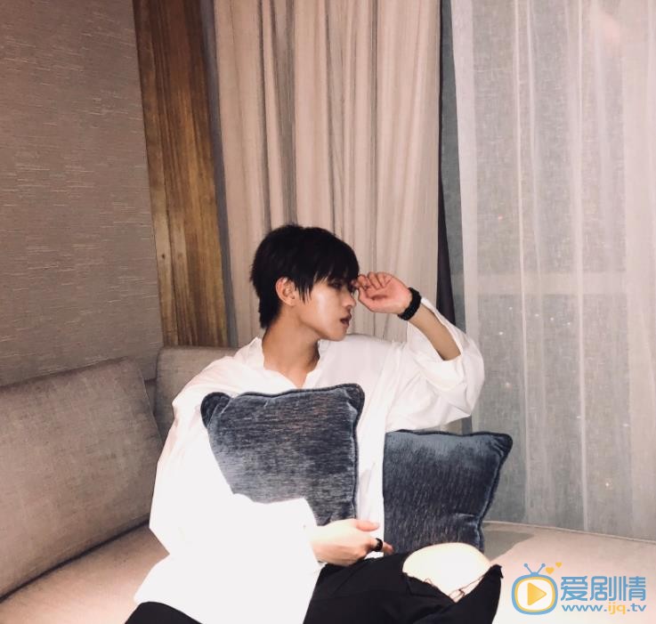 李希侃生活照 李希侃高清写真_李希侃高清剧照
