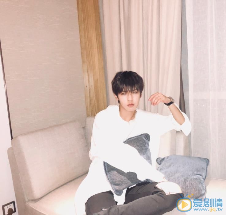 李希侃生活照 李希侃高清写真_李希侃高清剧照