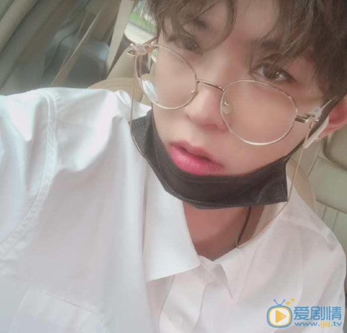李希侃自拍照 李希侃高清写真_李希侃高清剧照