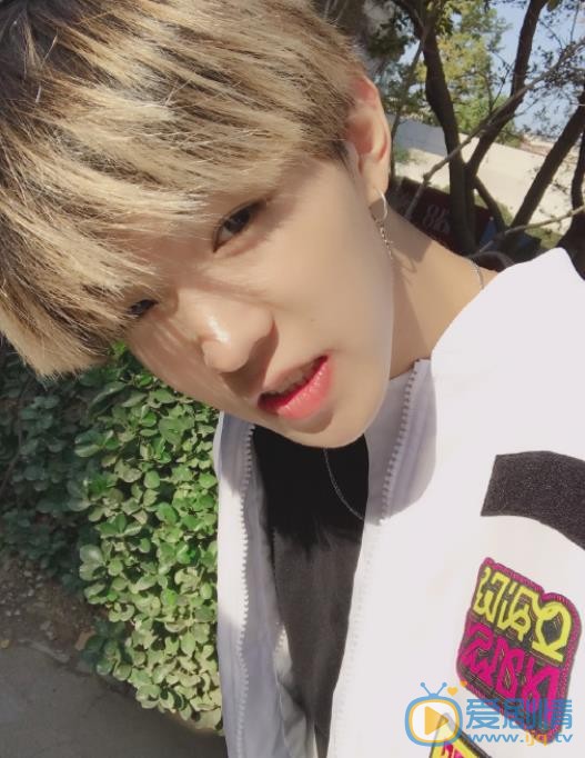 李希侃自拍照 李希侃高清写真_李希侃高清剧照