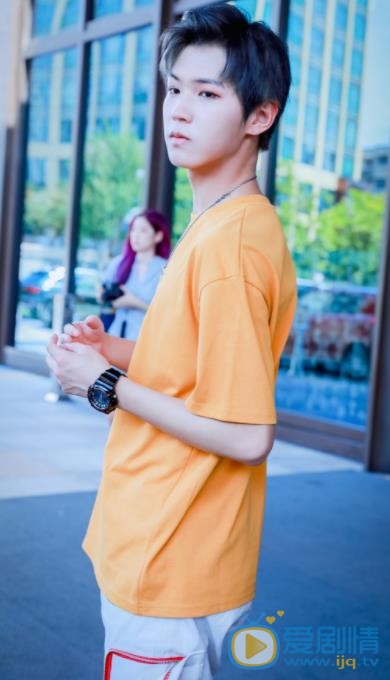 李希侃活动照 李希侃高清写真_李希侃高清剧照