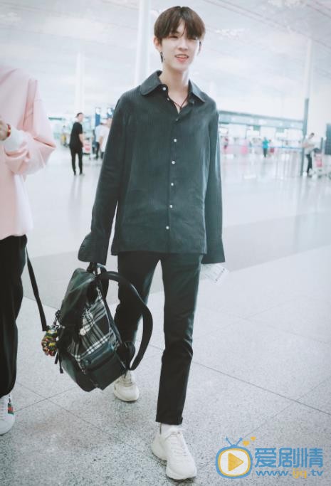 李希侃现场照 李希侃高清写真_李希侃高清剧照