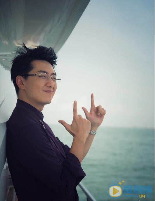 苗驰街拍写真 苗驰高清写真_苗驰高清剧照