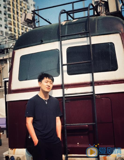 苗驰街拍写真 苗驰高清写真_苗驰高清剧照