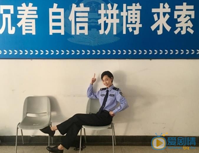 张绮烟《学警旋风》剧照 张绮烟高清写真_张绮烟高清剧照
