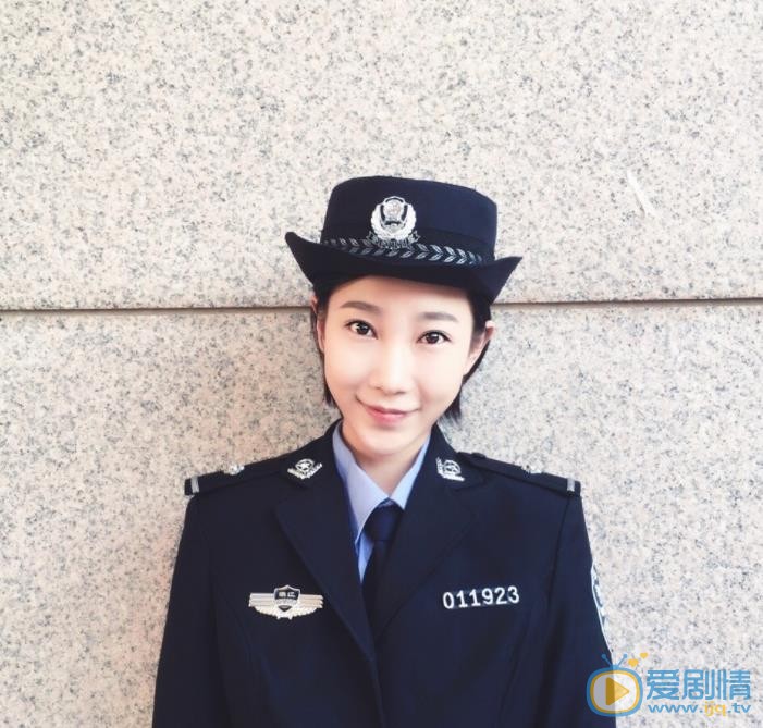 张绮烟《学警旋风》剧照 张绮烟《学警旋风》剧照