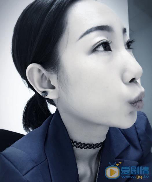 张绮烟自拍照 张绮烟高清写真_张绮烟高清剧照