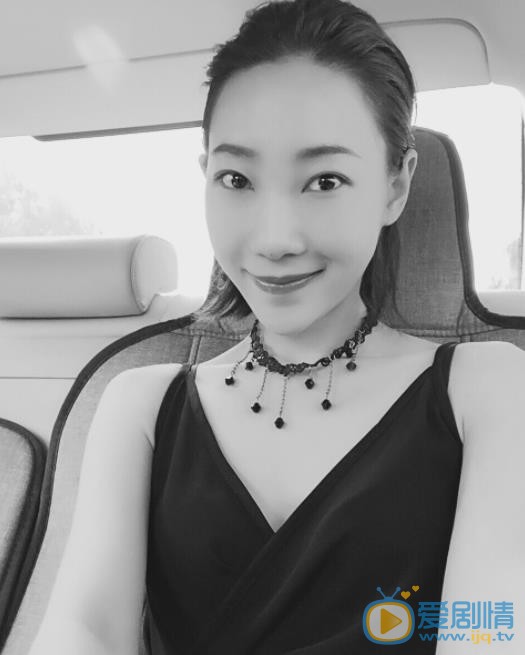 张绮烟自拍照 张绮烟高清写真_张绮烟高清剧照