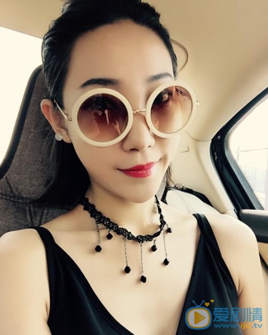 张绮烟自拍照 张绮烟高清写真_张绮烟高清剧照
