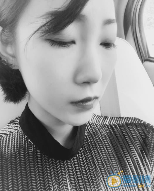 张绮烟自拍照 张绮烟高清写真_张绮烟高清剧照